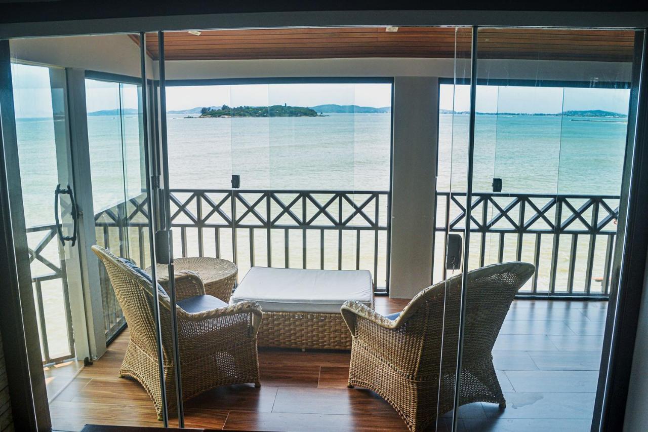 Casa pé na areia com varanda gourmet em Búzios RJ Exterior foto